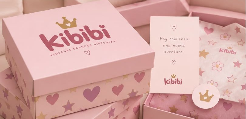 Caja de regalo Kibibi rosa con tarjeta